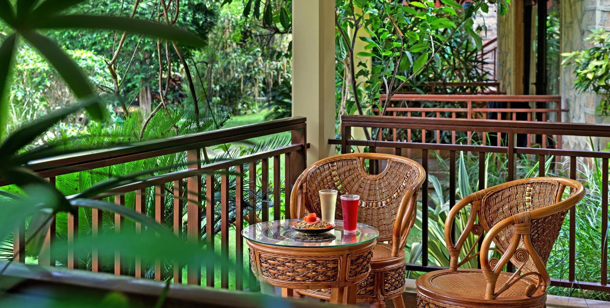 The Fern Gir Forest Resort, Sasan Gir - A Fern Crown Collection Resort Eksteriør billede